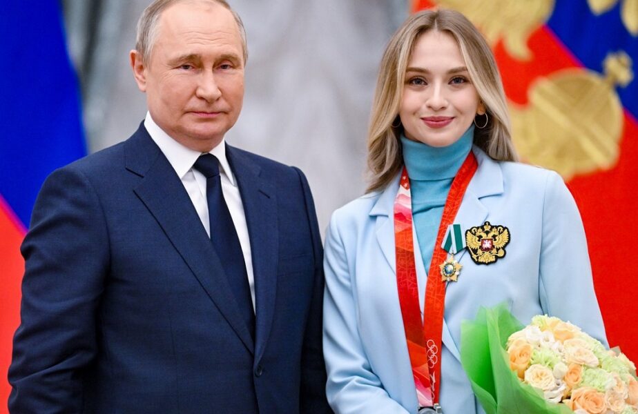 Victoria Sinitsina, o nouă apariție controversată alături de Vladimir Putin. Cu cine a apărut la parada de ”Ziua Victoriei”