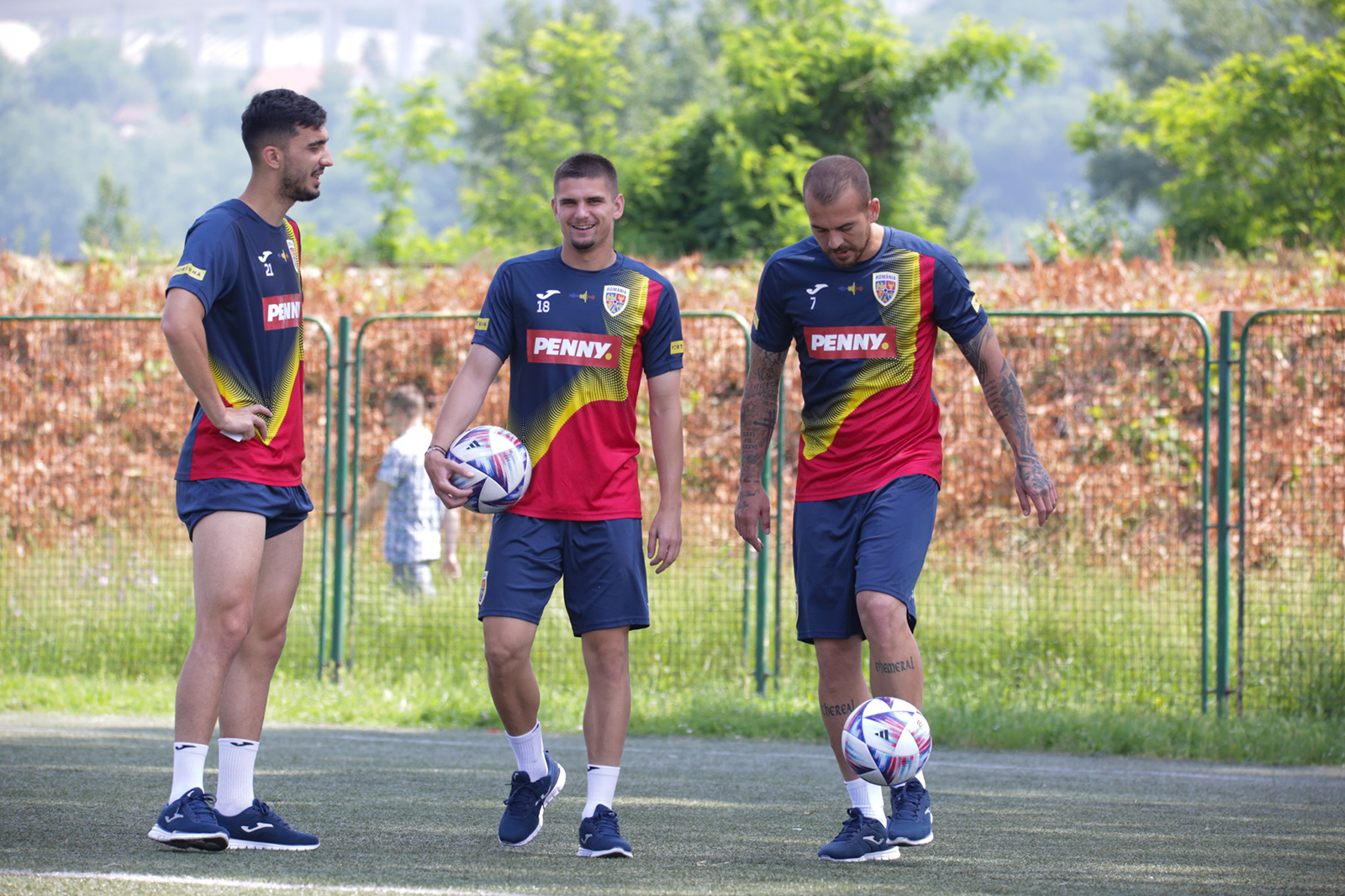 „Tricolorii” lui Edi Iordănescu, antrenament chiar înainte de Bosnia – România, meciul transmis în direct de Antena 1!