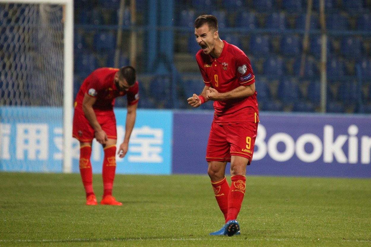 Stefan Mugosa, „coşmarul lui Edi Iordănescu! Hat-trick incredibil în România – Muntenegru. Atacantul a marcat patru goluri în poarta „tricolorilor!