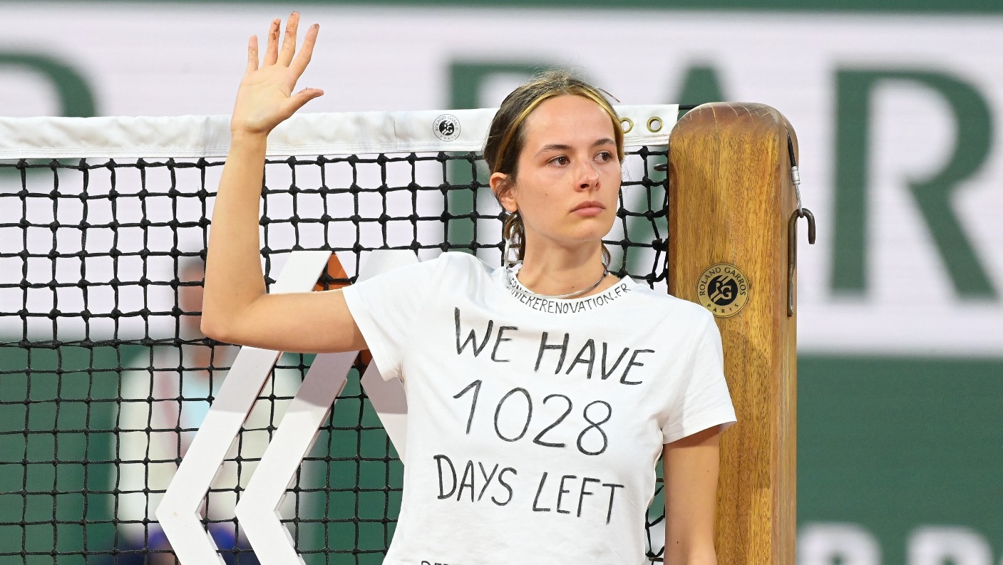 Alizee s-a legat de fileu la Roland Garros