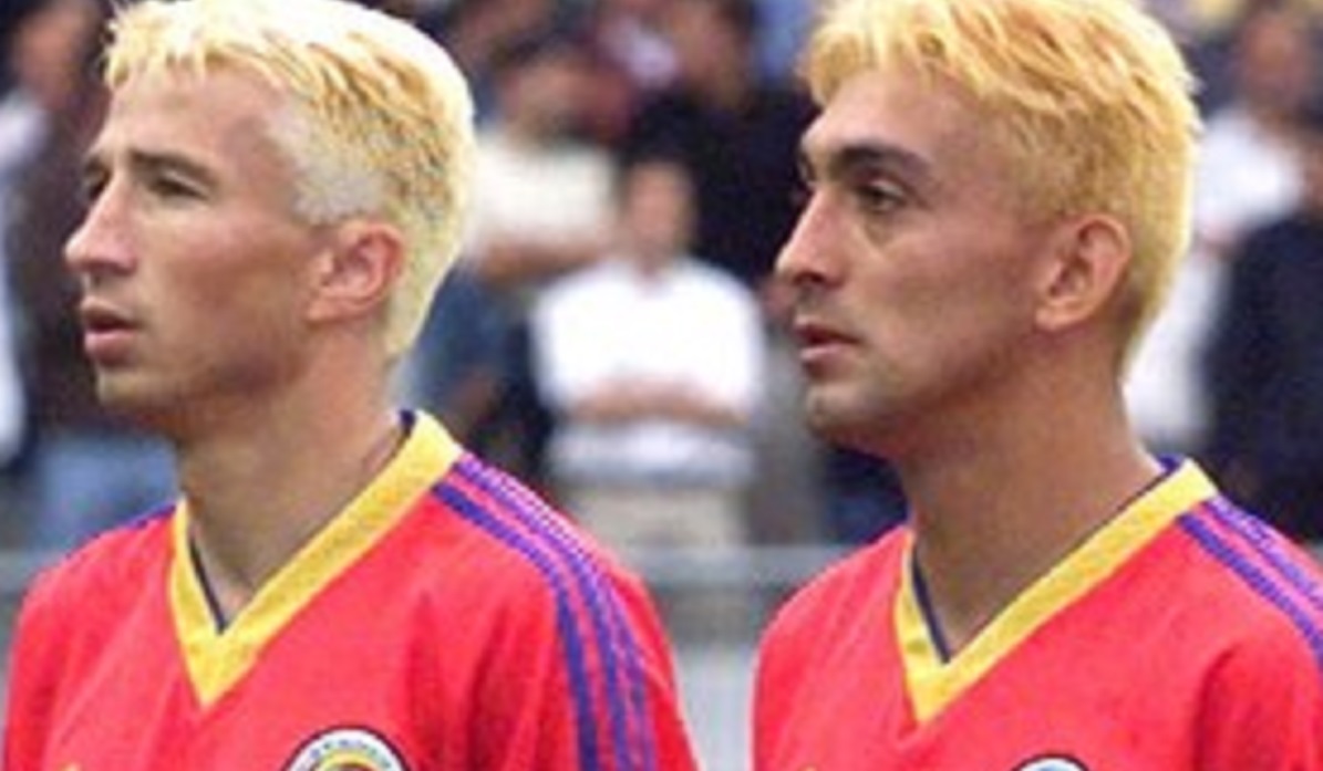 Ilie Dumitrescu, alături de Dan Petrescu, într-un meci pentru naționala României la Mondialul din 1998