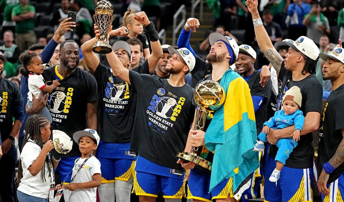 Golden State a câștigat titlul de campioană în NBA! Stephen Curry, MVP-ul finalei cu Bolton Celtics
