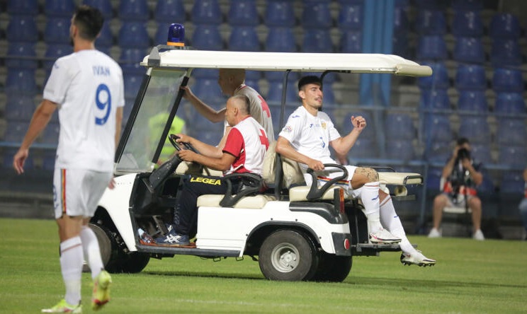 Iulian Cristea s-a accidentat în meciul Muntenegru - România
