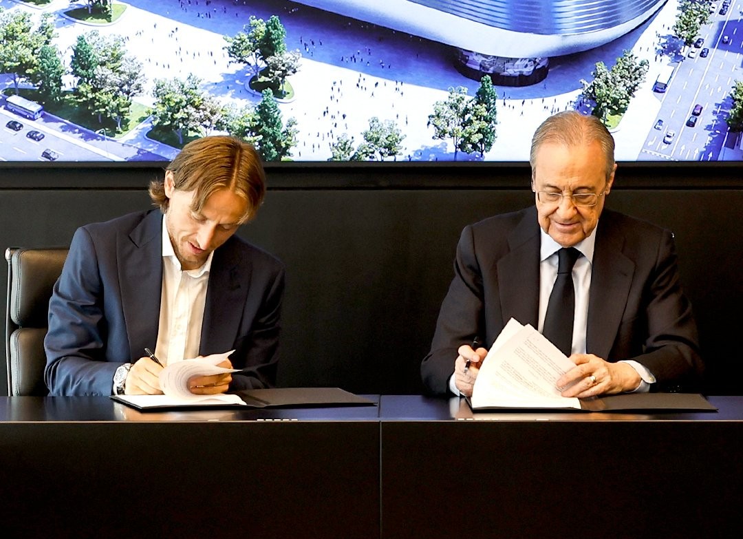 Luka Modric și-a prelungit contractul cu Real Madrid! „Veteranul de pe Santiago Bernabeu a semnat până în 2023