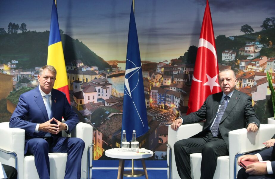 Erdogan l-a întrebat pe Klaus Iohannis ce face Gică Hagi. „Regele”, subiect de discuţie la Summitul NATO de la Madrid