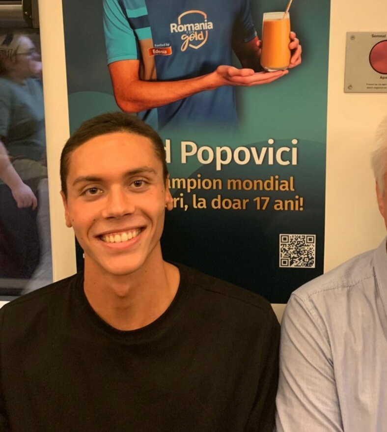 David Popovici a mers cu metroul în Bucureşti