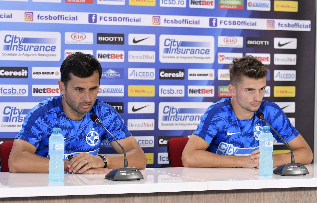 Nicolae Dică şi Florin Tănase, în timpul unei conferinţe de presă