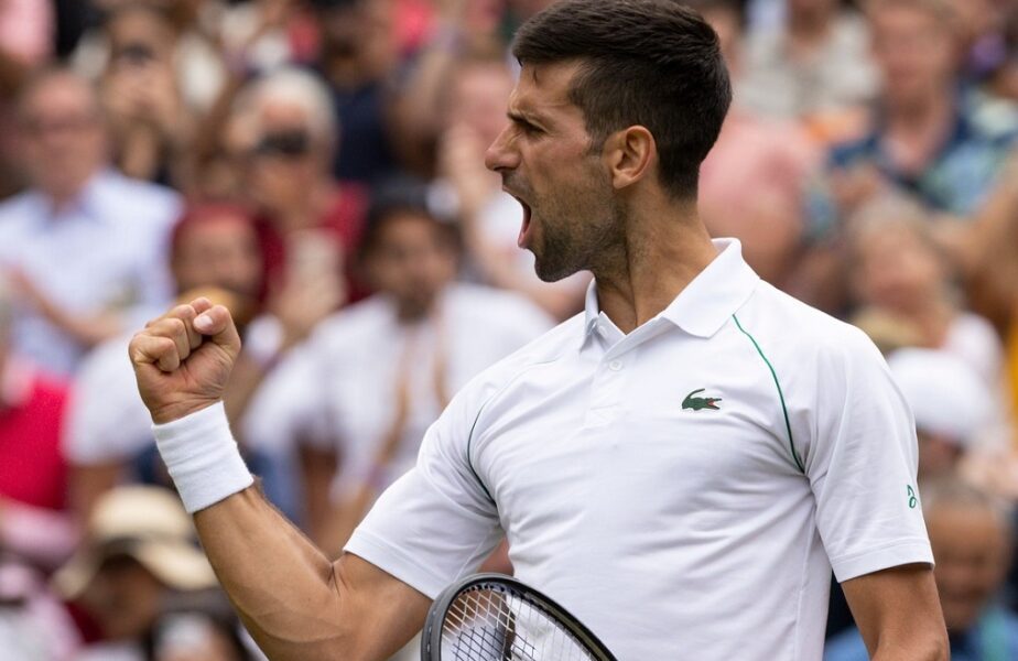 Novak Djokovic, revenire spectaculoasă în partida cu Jannik Sinner. Sârbul a învins în 5 seturi şi e în semifinale la Wimbledon 2022