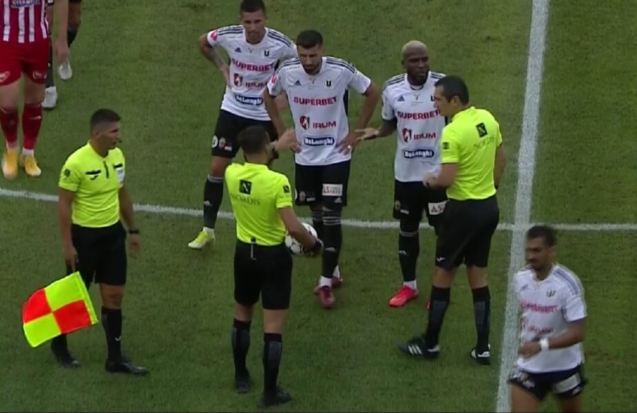 Universitatea Cluj – Sepsi 0-1. Rondon a marcat după o gafă uriaşă a clujenilor. Meciul a fost suspendat 10 minute din cauza scandărilor fanilor clujeni