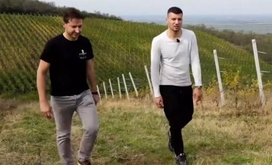 Milionarul român de 31 de ani care construieşte un castel, dezvăluiri incredibile