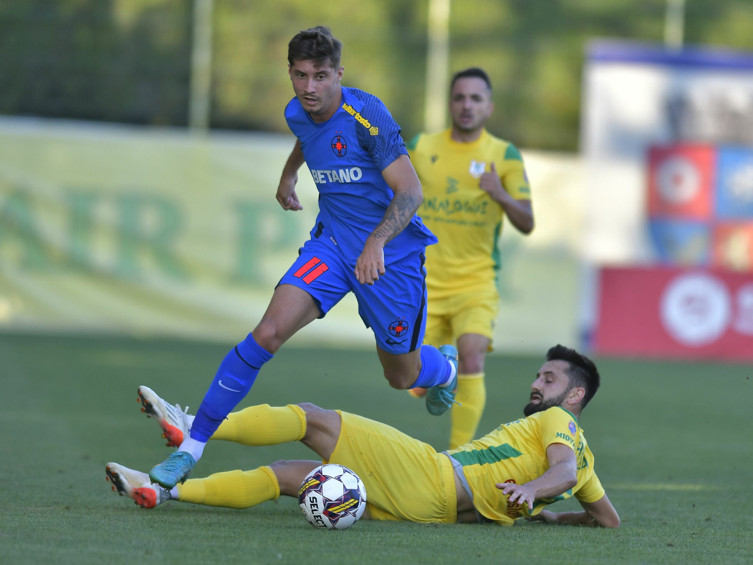 CS Mioveni – FCSB 1-1. David Miculescu, primul gol după transfer. Târnovanu, intervenţii uriaşe în prelungiri. Echipa lui Dică a rămas fără victorie în Liga 1
