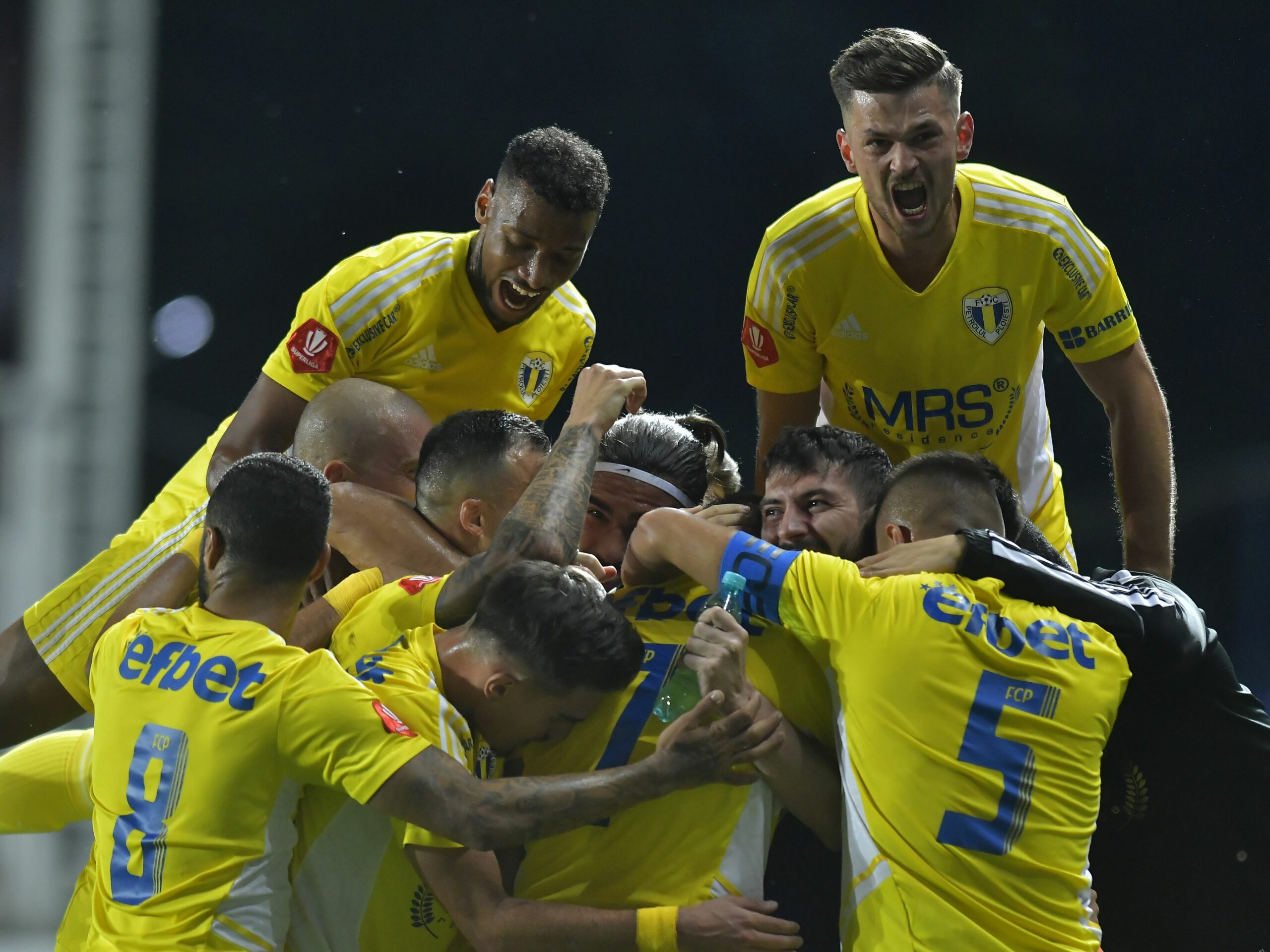 Chindia – Petrolul 2-3. Meci nebun cu cinci goluri la Ploiești! A patra victorie în cinci etape pentru „lupii galbeni