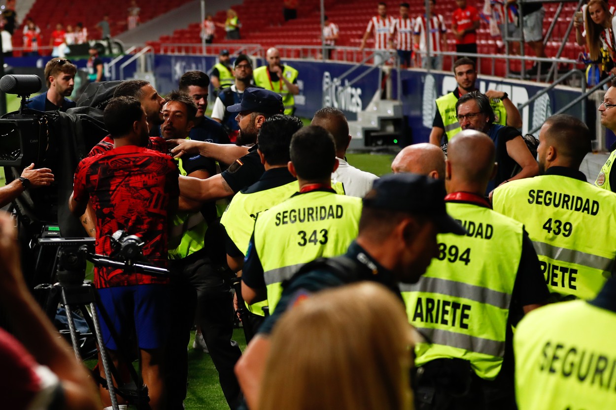 Scandal monstru după Atletico Madrid – Villarreal 0-2! Mario Hermoso şi-a ieşit din minţi şi a sărit să bată un suporter