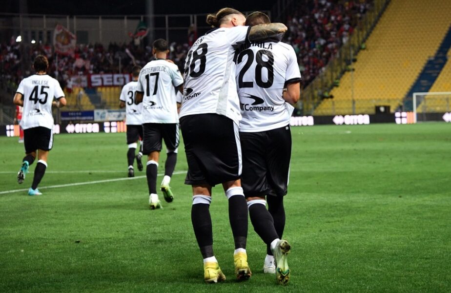 Valentin Mihăilă şi Dennis Man, bucurie alături de Gianluigi Buffon. Fotografia superbă postată de fostul mijlocaş de la FCSB, după Genoa – Parma 3-3