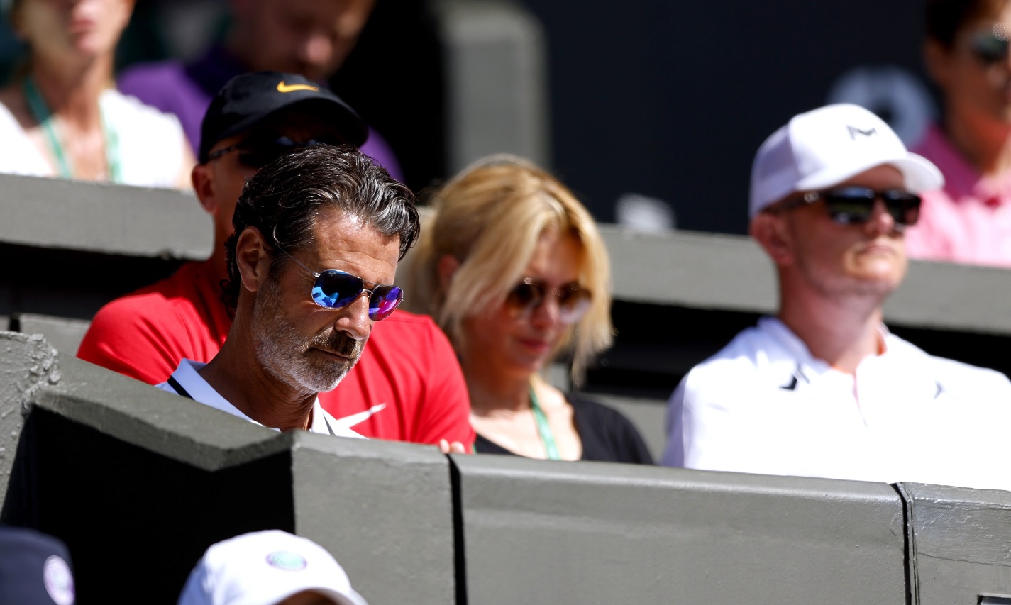 Ilie Năstase l-a făcut praf pe Patrick Mouratoglou, după eşecul dureros al Simonei Halep la US Open 2022: „Își pune ochelarii de soare și vrea doar să fie văzut la televizor