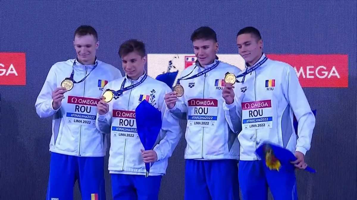 Prima reacție a lui David Popovici după ce a câștigat medalia de aur cu ștafeta României la 4×100 m liber, la CM de juniori din Peru