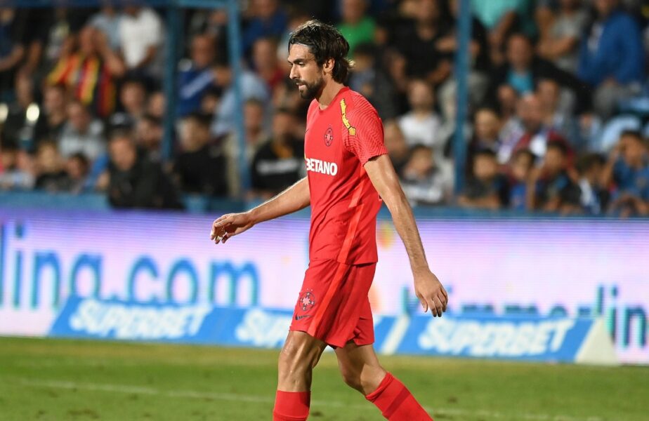 Dumitru Dragomir nu-i dă nicio şansă lui Andrea Compagno, în West Ham – FCSB: „Nici nu o atinge”