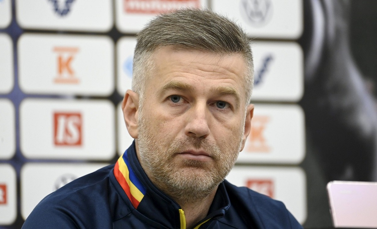 Edi Iordănescu le-a răspuns lui Florin Răducioiu şi Ionel Ganea, după ce aceştia l-au făcut praf pe selecţioner şi i-au cerut demisia