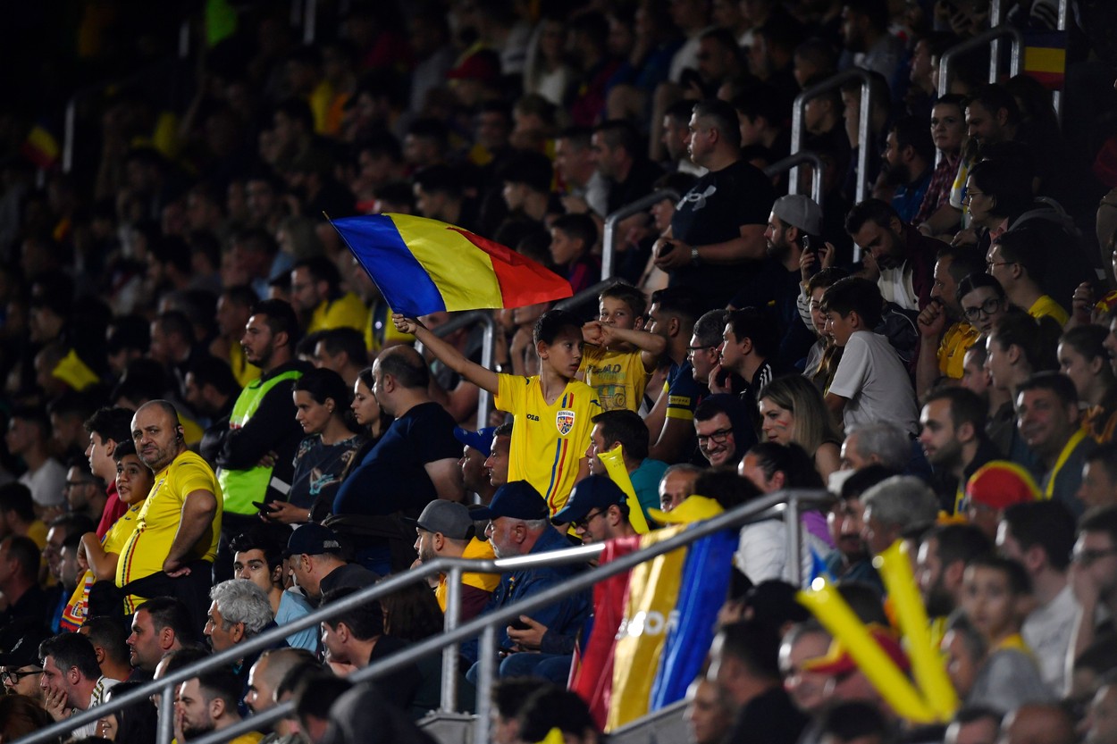 Recomandăriel MAE pentru fanii români înainte de Kosovo - România