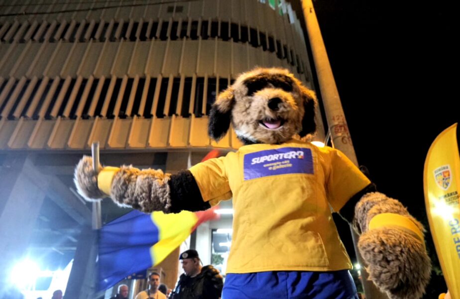 Mascota Ronny a făcut show pe Giuleşti! A dat tonul distracţiei şi a fost preferata celor mai mici fani ai României