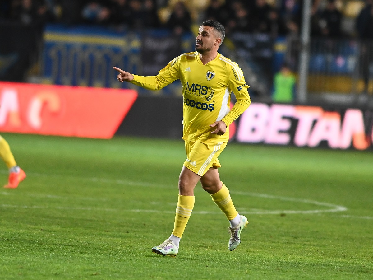 Petrolul Ploieşti – FC Argeş 2-0. Budescu a dat primul gol de la revenire. Grozav a marcat şi el