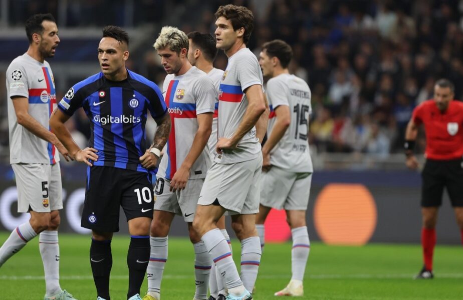 Jucătorii de la Inter și Barcelona, în timpul unui meci