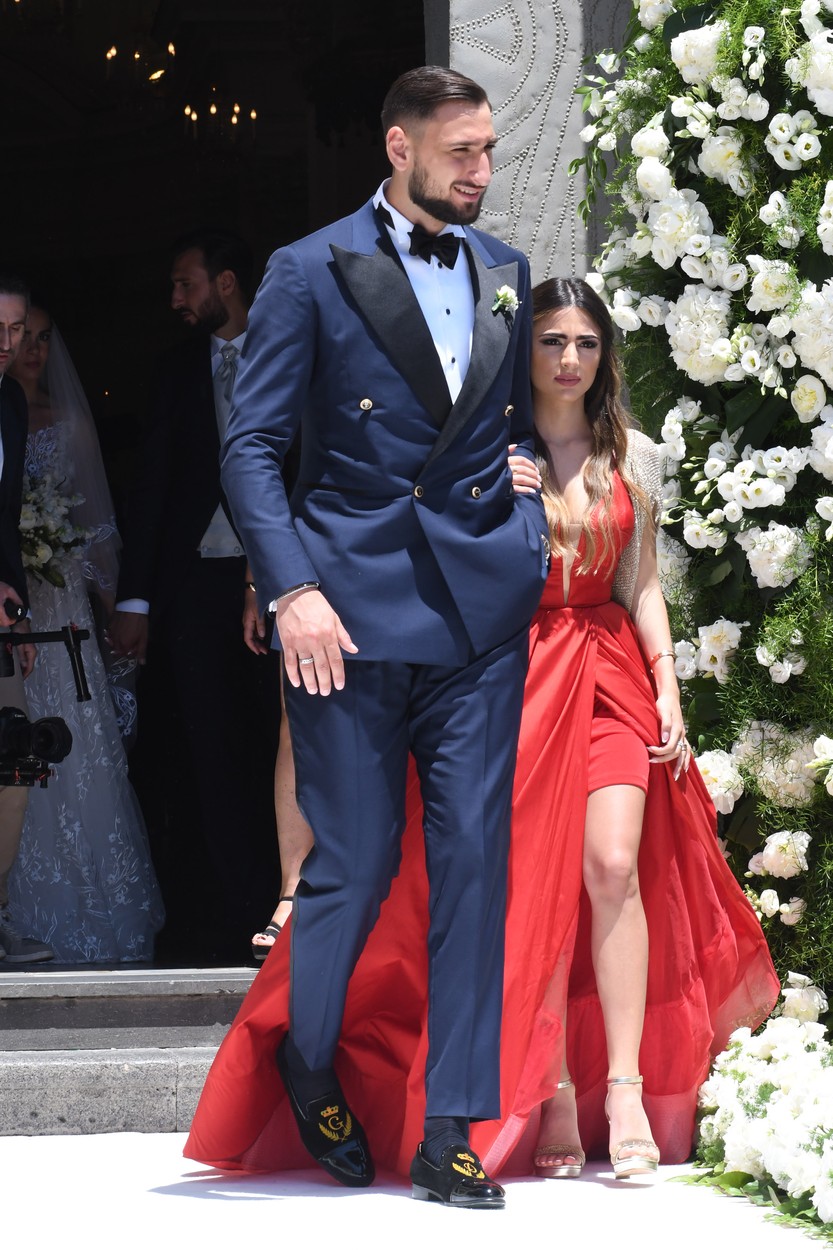 Sorrento-Massa Lubrense: Wedding Antonio Donnarumma and Stefania Deval, Antonio donnarumma Football Player of Milan Football brother of Gianluigi Donnarumma, Goalkeeper of Milan football present at the Wedding

Pictured: Gianluigi  Donnarumma and Alessia Elefante,Image: 449256880, License: Rights-managed, Restrictions: -ITA, Model Release: no, Pictured: Gianluigi  Donnarumma and Alessia Elefante