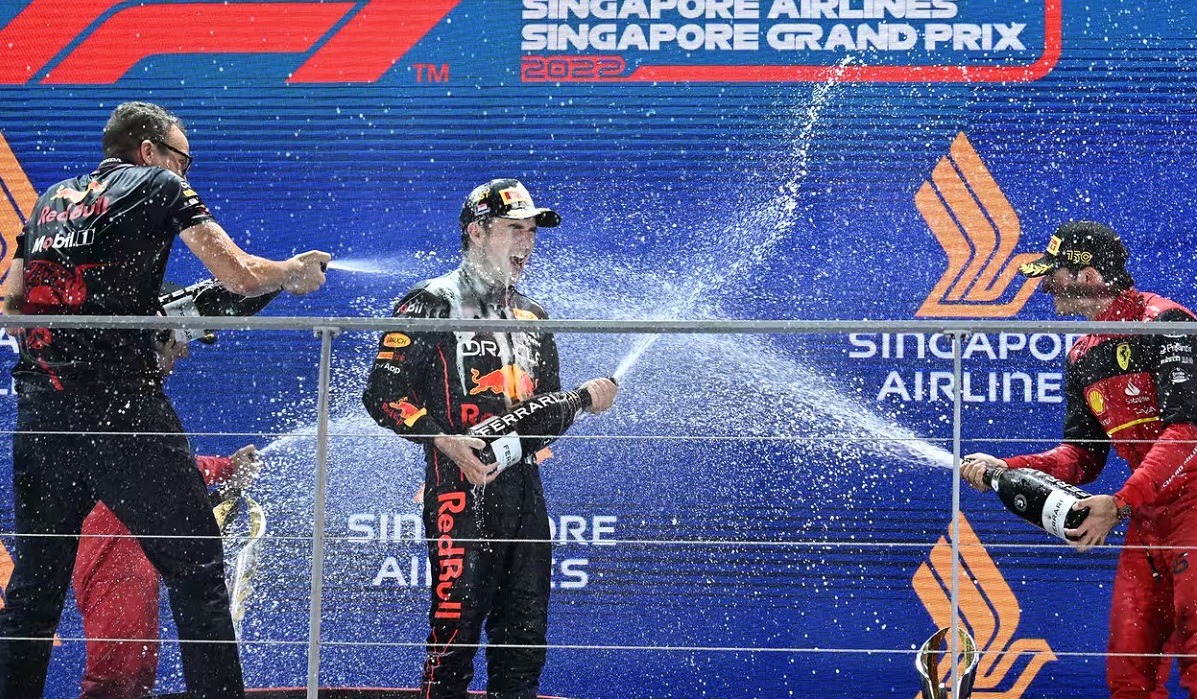Sergio Perez i-a stricat petrecerea de titlu lui Max Verstappen! Mexicanul s-a impus în Marele Premiu din Singapore