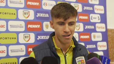 Tavi Popescu, în timpul unui interviu la naționala U21