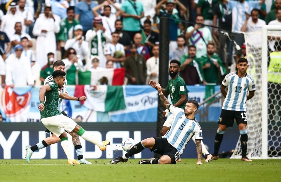 Jucătorii din Arabia Saudită, în momentul golului marcat contra Argentinei