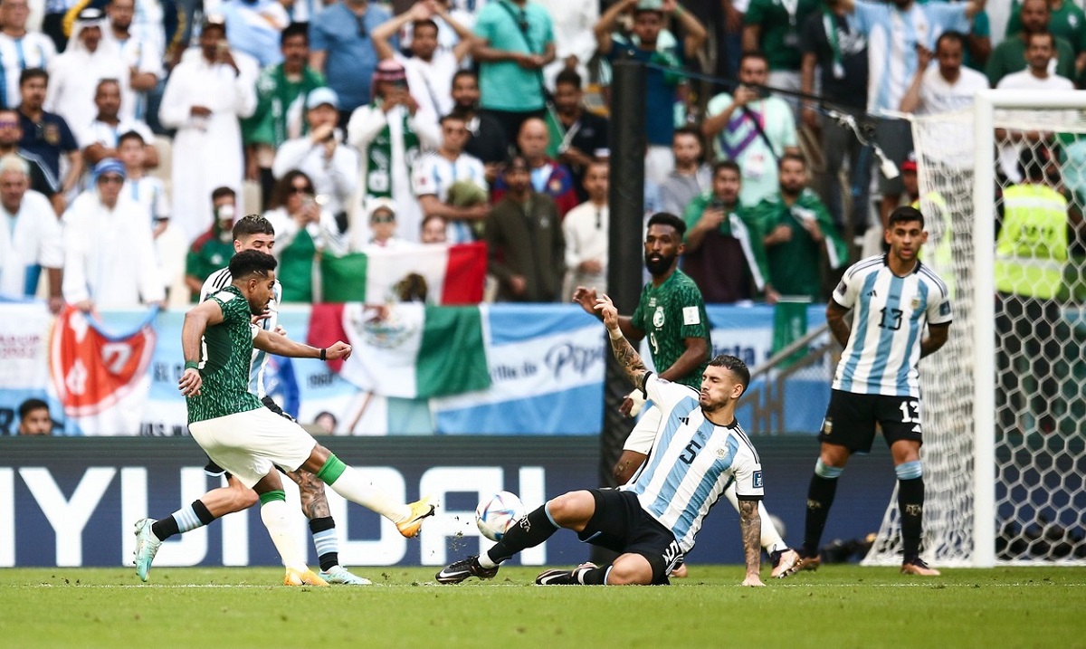 Jucătorii din Arabia Saudită, în momentul golului marcat contra Argentinei