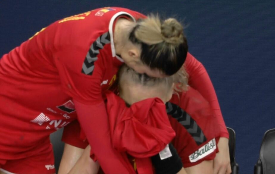 Crina Pintea, în lacrimi după ce România a fost eliminată de la Campionatul European: „Totul e împotriva noastră! Sunt jocuri de culise!”