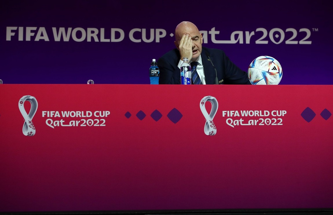 Gianni Infantino, în timpul unei conferinţe de presă, înaintea Campionatului Mondial din Qatar