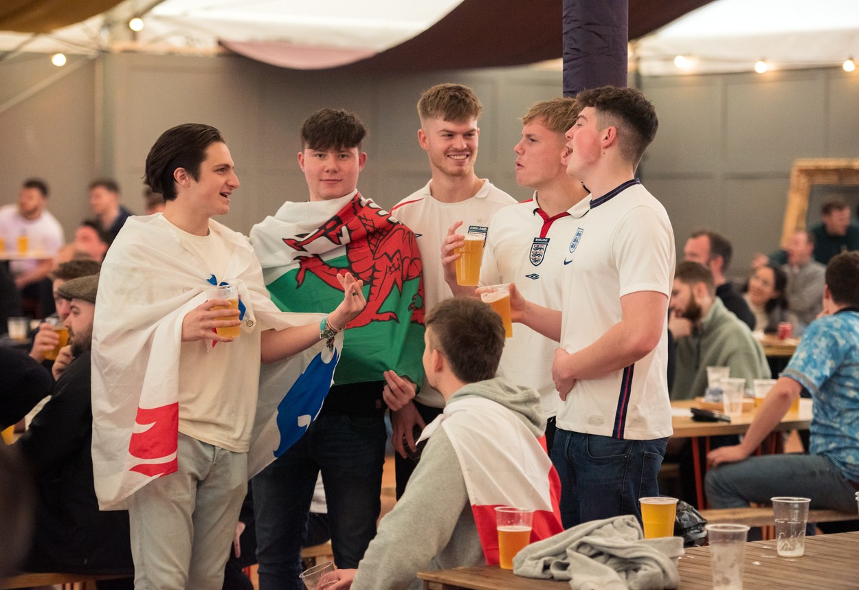  Cum au sărbătorit fanii englezi după Anglia - Iran 6-2 
