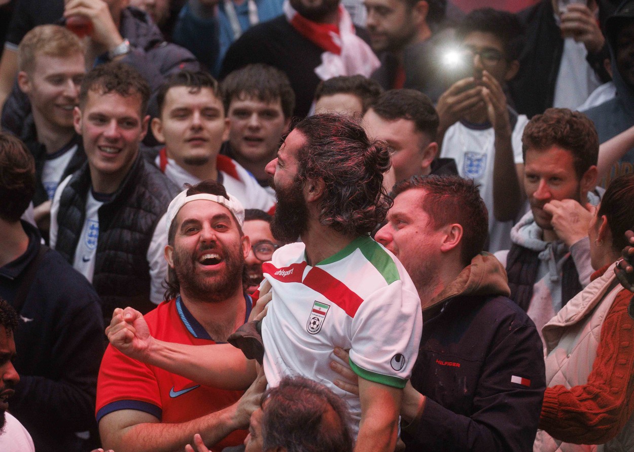  Cum au sărbătorit fanii englezi după Anglia - Iran 6-2 