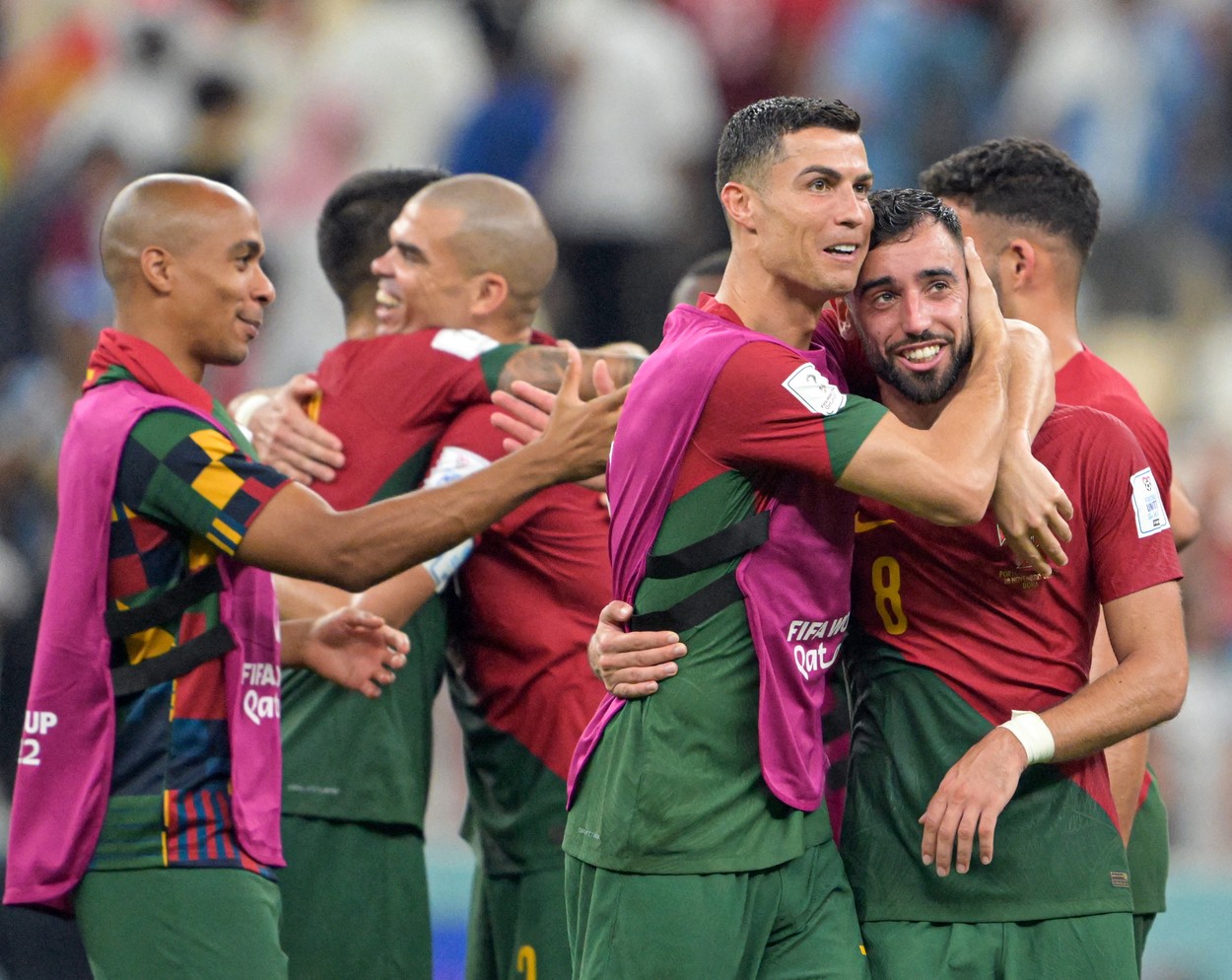 Cristiano Ronaldo și Bruno Fernandes, bucuroși după un gol marcat de Portugalia