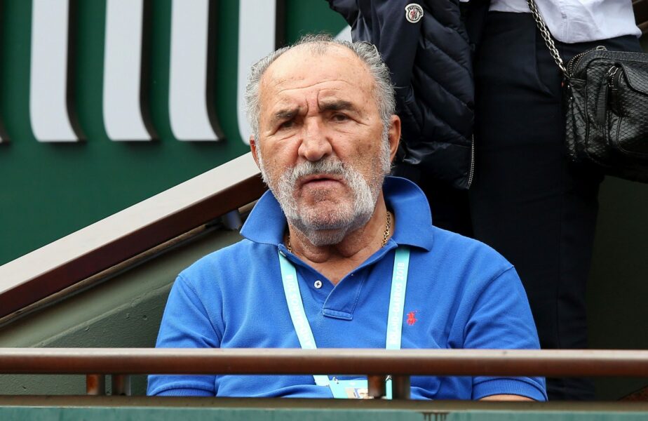 Ion Țiriac, în tribune în timpul unui meci de tenis