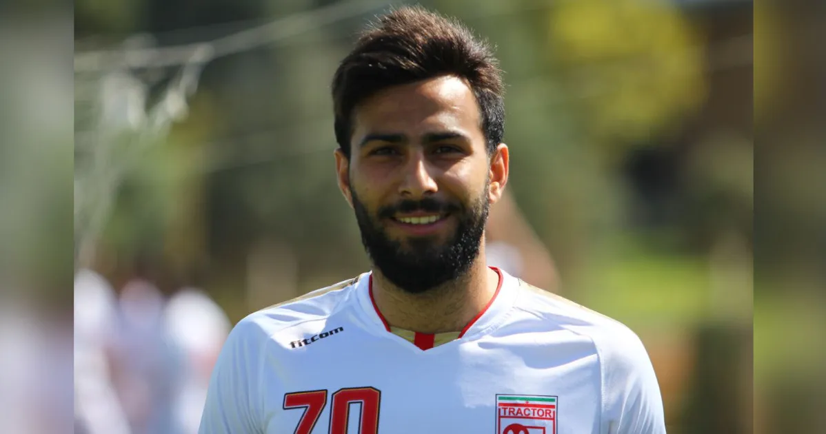 Amir Reza Nasr Azadani, în timpul unui meci