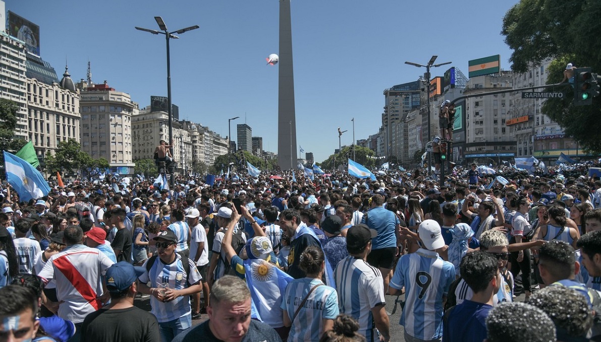 Lionel Messi și jucătorii campioanei mondiale Argentina sărbătoresc alături de milioane de oameni