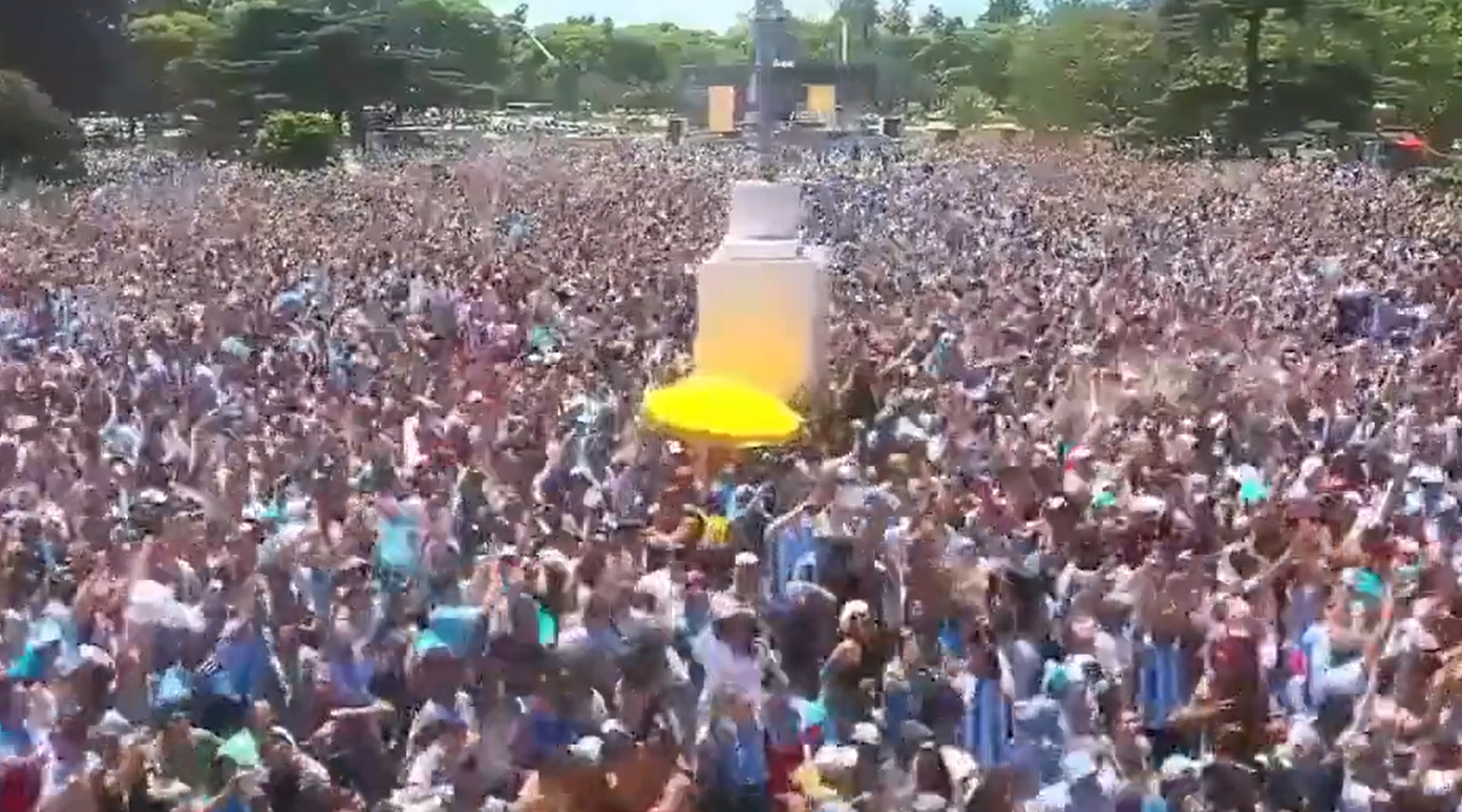 Fanii argentinieni au declanșat fiesta la Buenos Aires