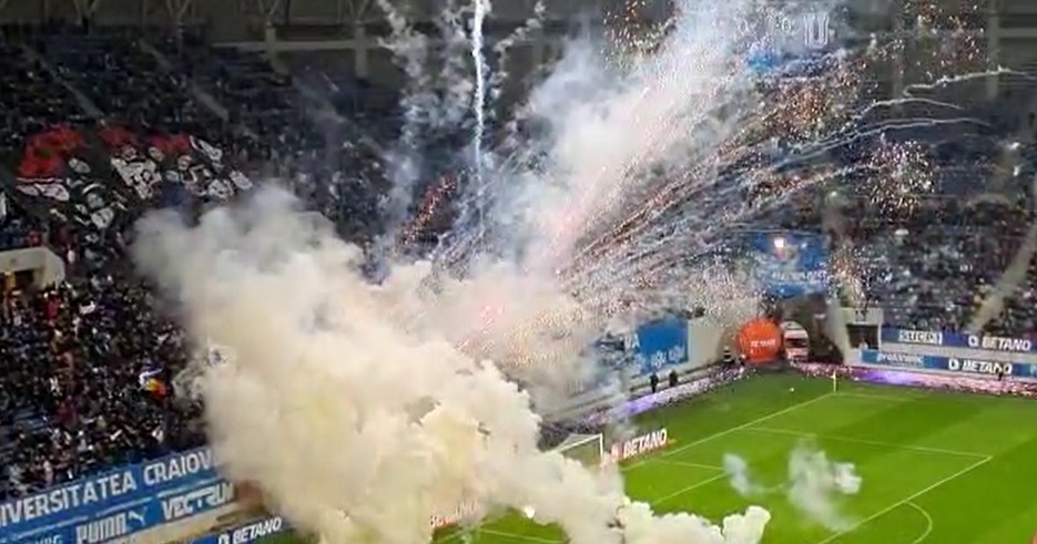 Universitatea Craiova - FC U Craiova 0-2: amenzi uriașe și interdicții de un an pe stadioane după incidentele de la derby-ul Olteniei