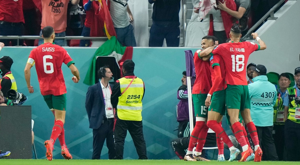 Jucătorii Marocului, în timpul meciului cu Portugalia de la CM 2022