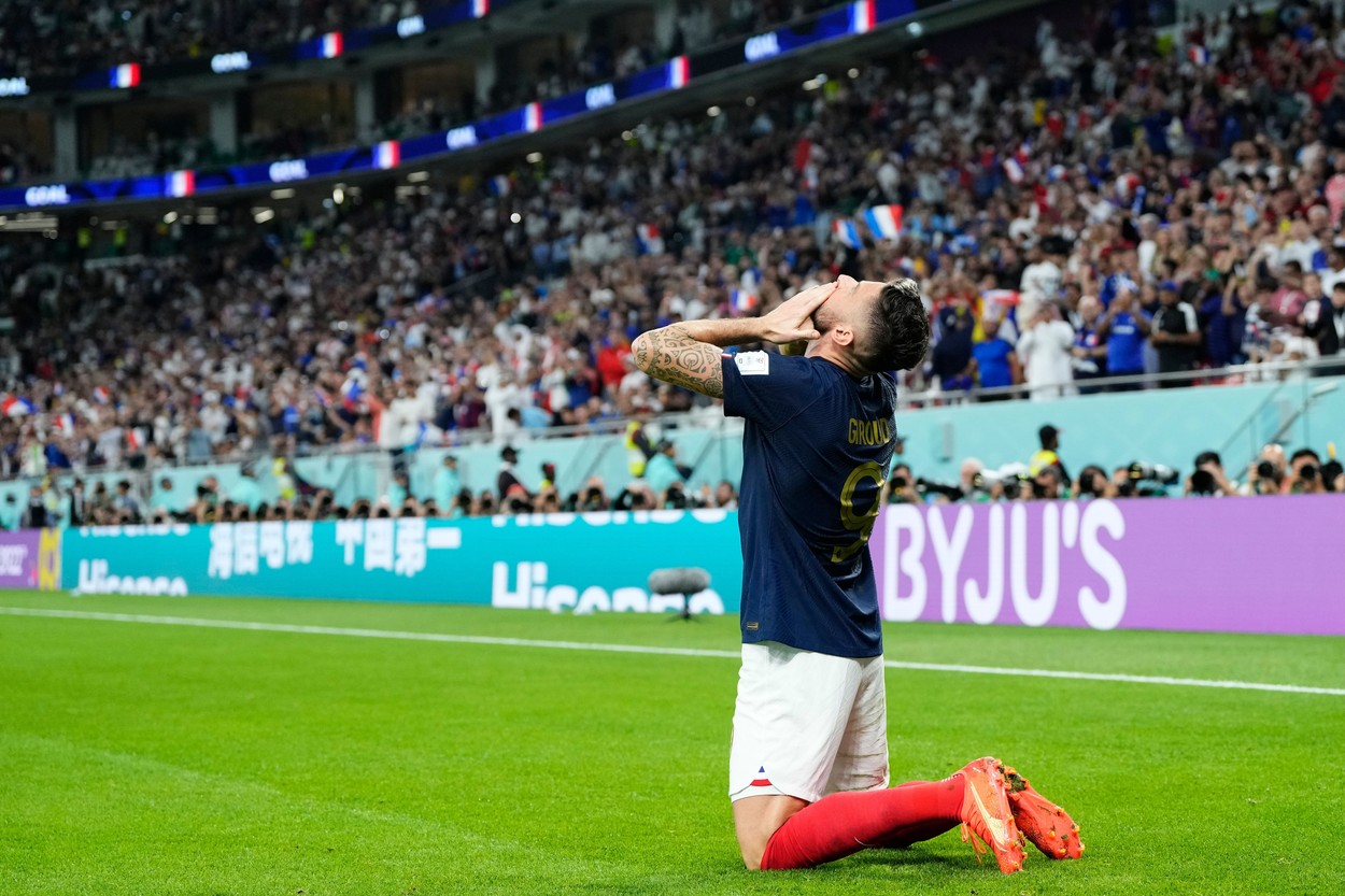 Olivier Giroud, bucuros după un gol marcat pentru Franța
