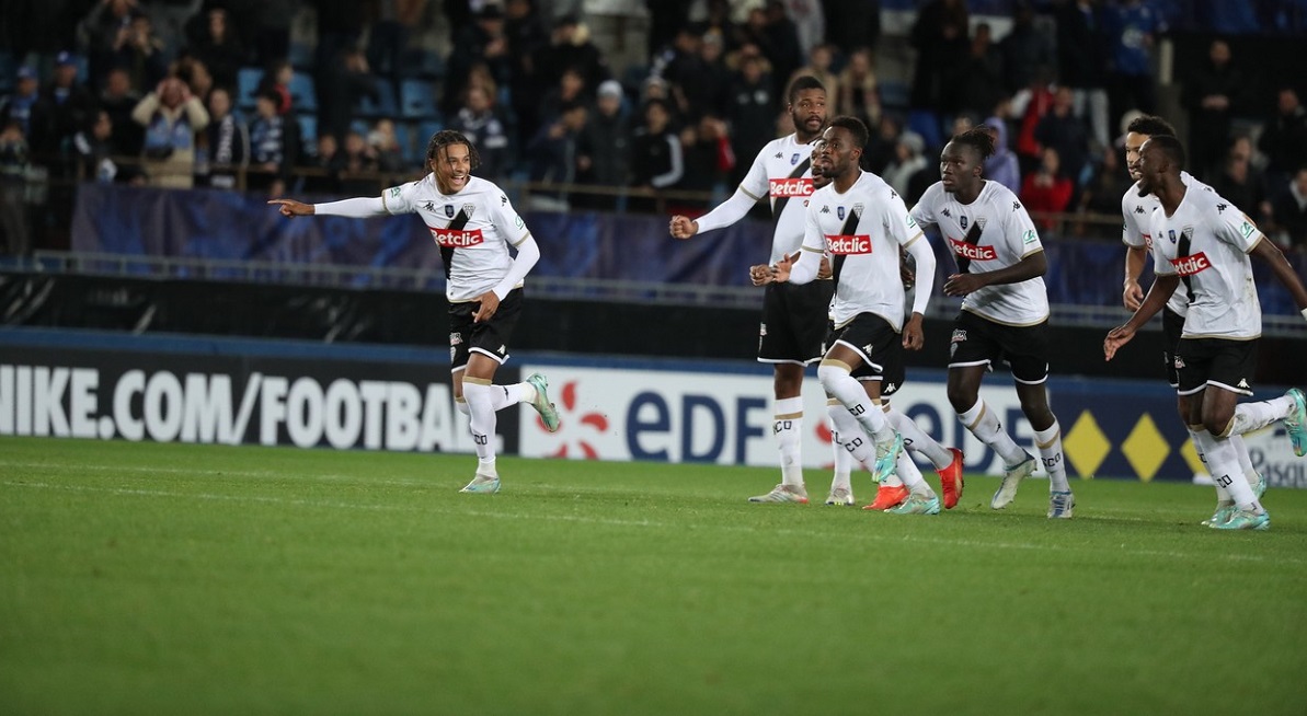 Jucătorii de la Angers, în timpul unui meci