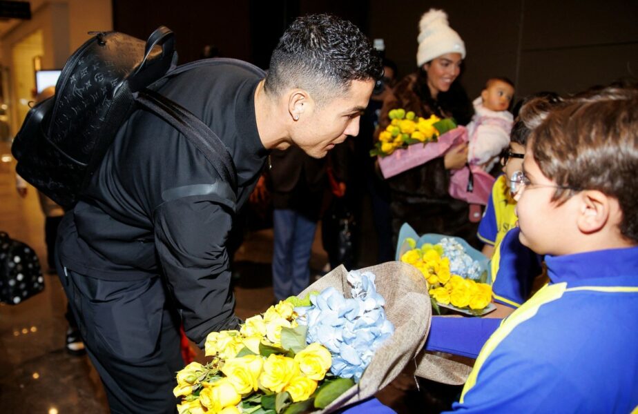 Cristiano Ronaldo, aşteptat cu flori la Riyadh. Starul portughez şi-a adus cu el o firmă privată de securitate