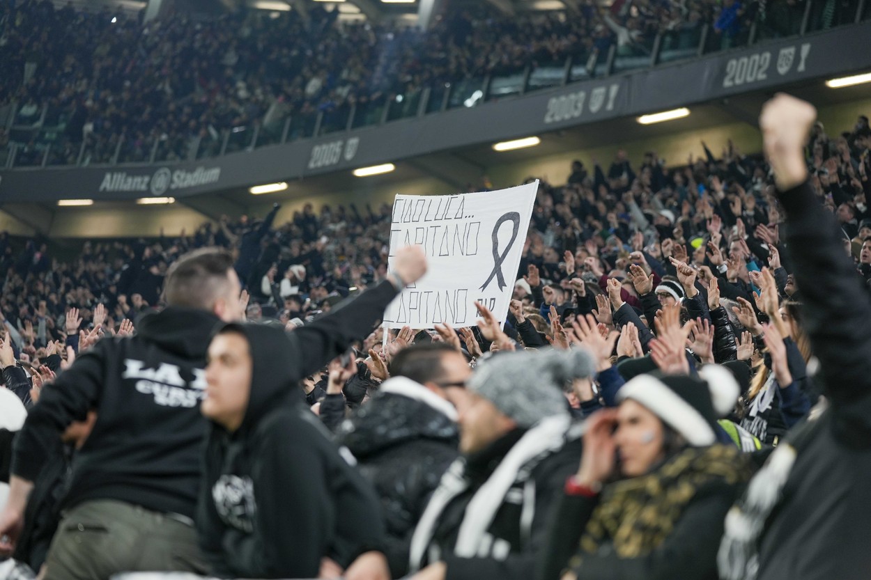 Turin. Minute's silence in memory of Gianluca Vialli before the Lega Serie A Tim match valid for the 2022/2023 championship Juventus vs Udinese at the Allianz Stadium In the photo:,Image: 748273318, License: Rights-managed, Restrictions: No Italy., Model Release: no