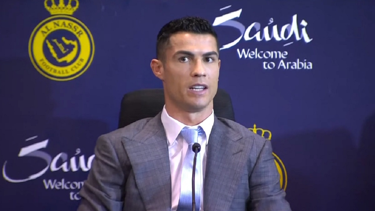 Cristiano Ronaldo, gafă de proporţii la conferinţa de prezentare la Al-Nassr