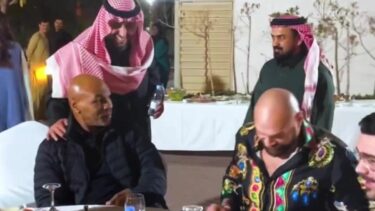 Mike Tyson și Tyson Fury, dans cu săbii în Arabia Saudită! Imaginile au făcut senzație pe internet