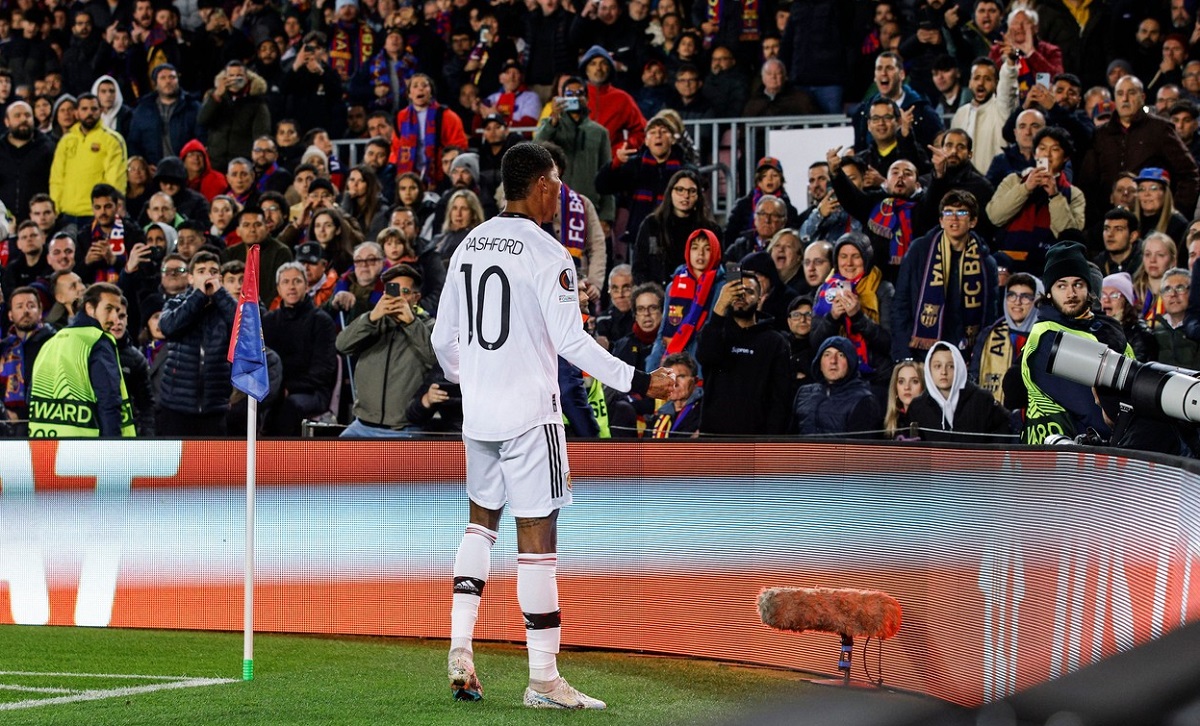 Un fan al lui Manchester United, surprins în galeria Barcelonei la meciul serii din Europa League