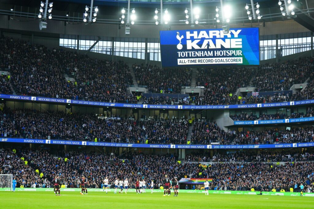 Harry Kane a devenit cel mai bun marcator din istoria lui Tottenham